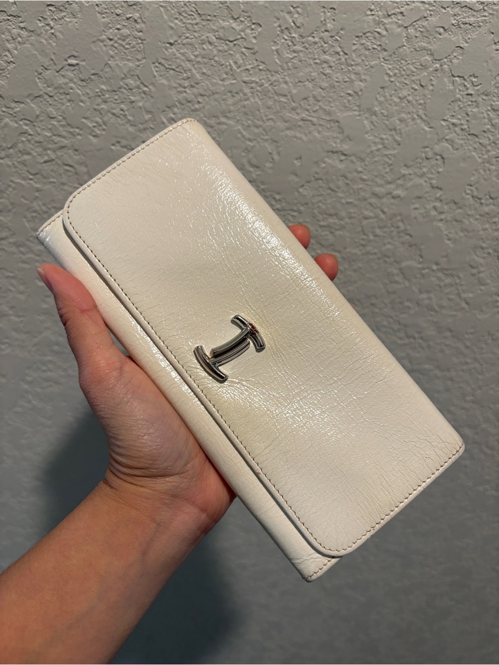Tod’s Cream Leather Snap Wallet with Silver Hardware